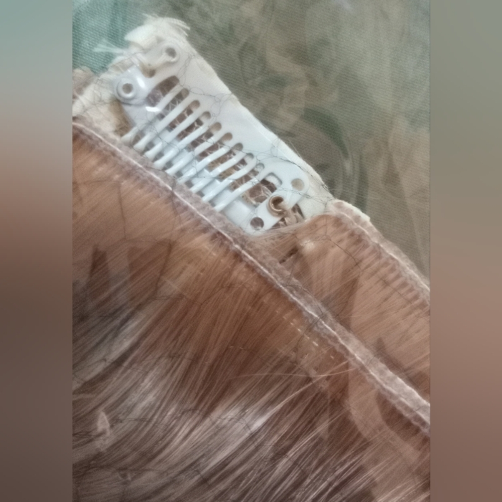 Hair Extension - Picture 2 of 3